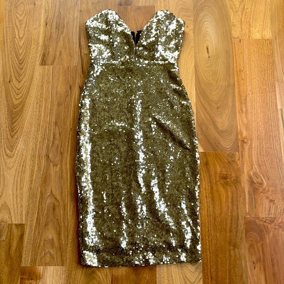 Gold sequined strapless dress - Picture 2 of 5